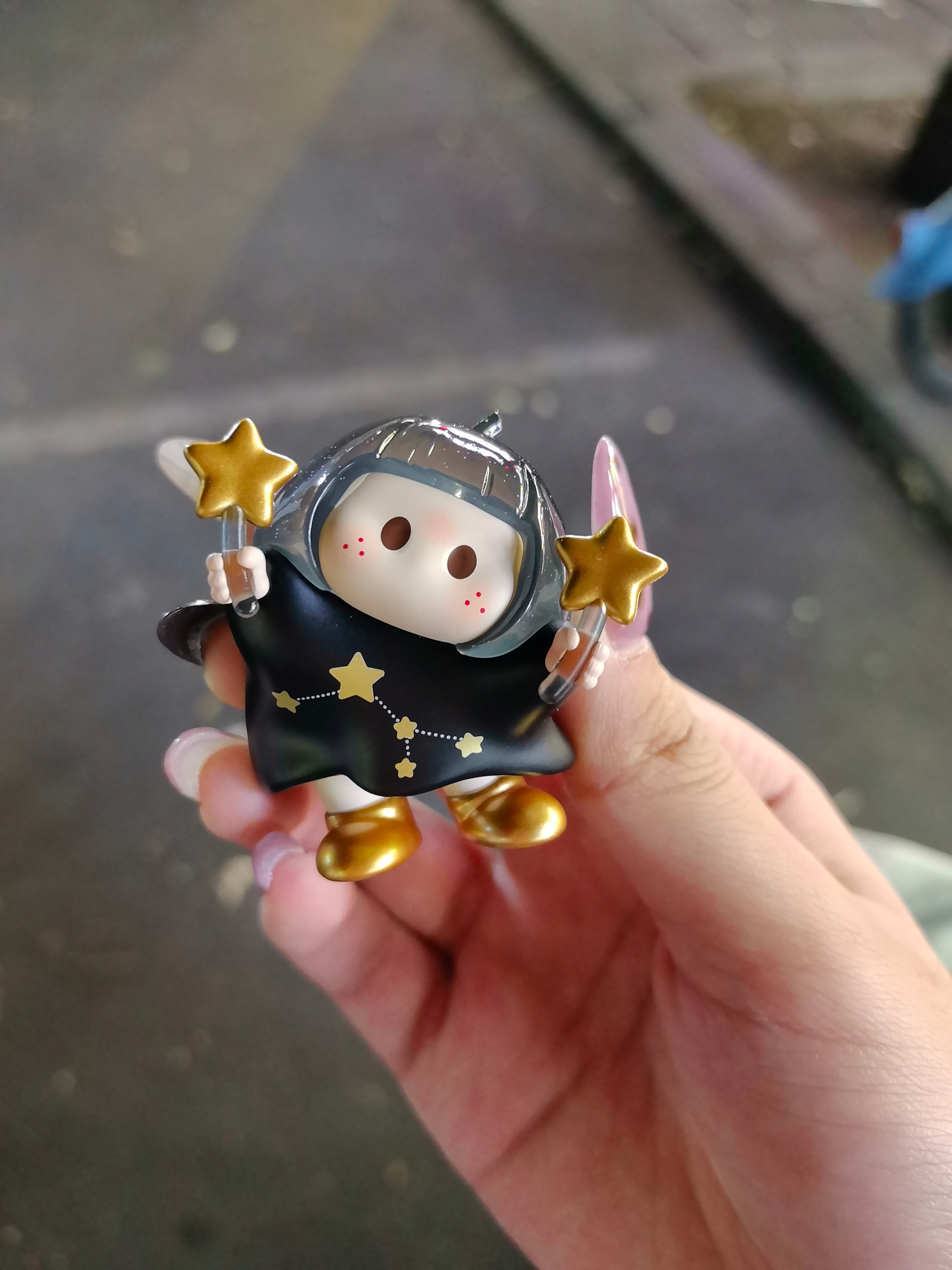 yoyo：巨星啊巨星我们爱你～​​​