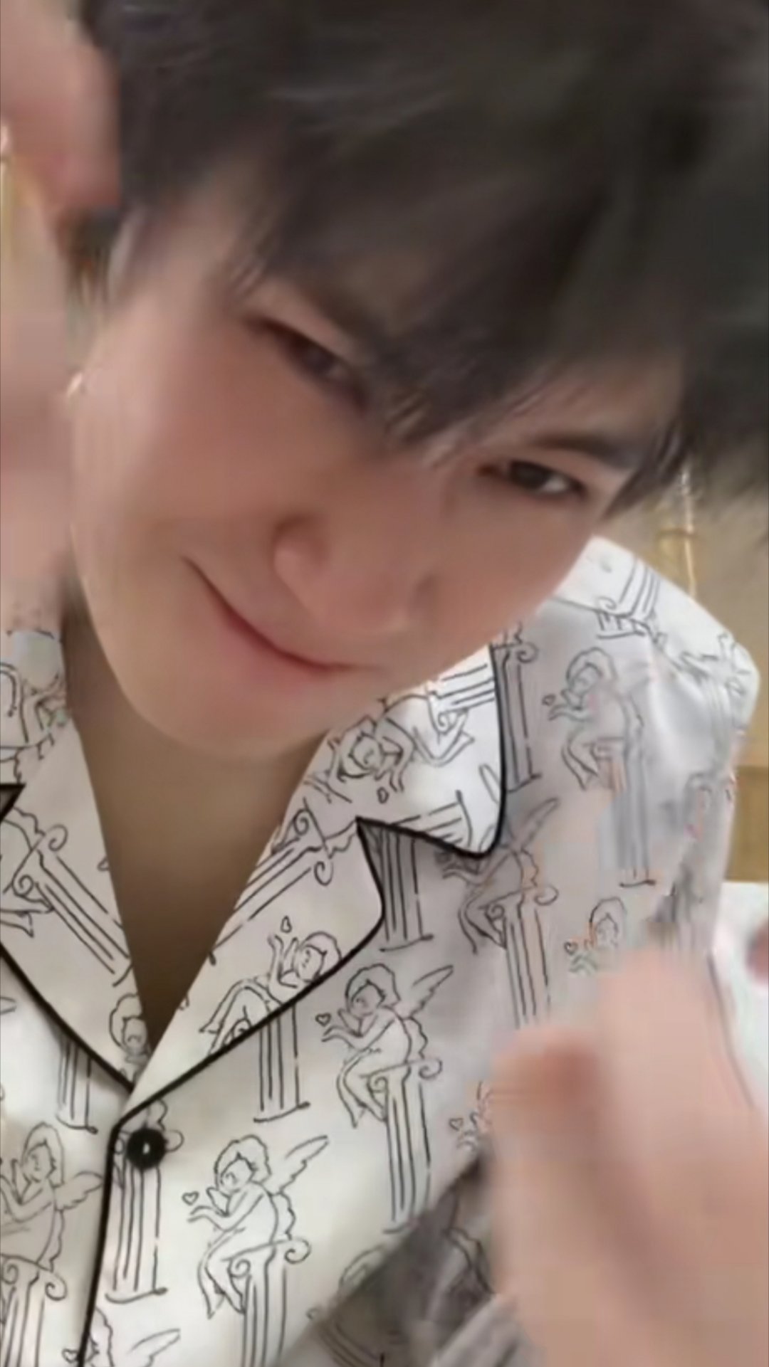 宋亚轩张真源复仇摇 宋亚轩张真源复仇摇来了哈哈哈哈 