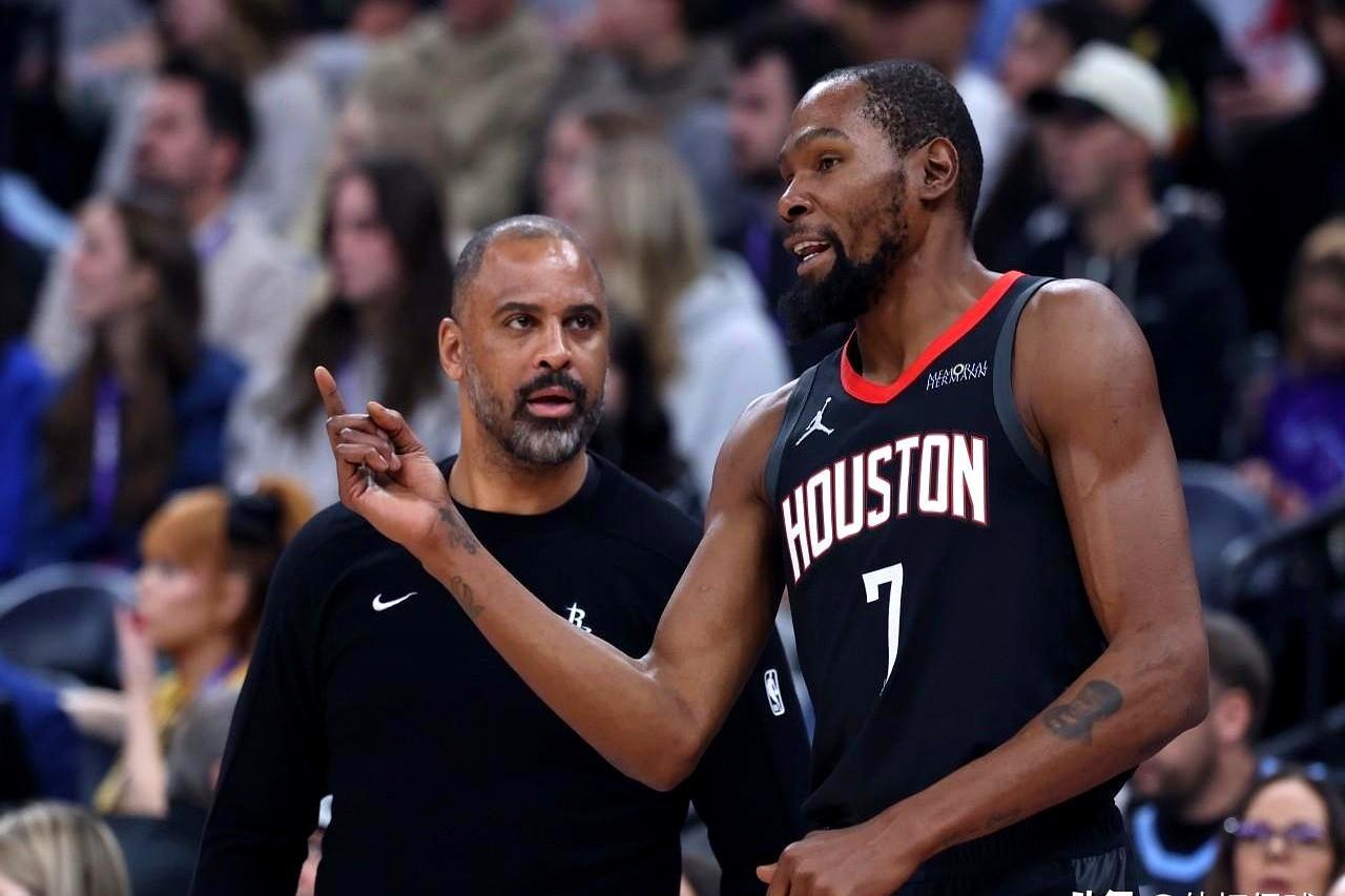 37岁杜兰特打爆2米24状元
 
那场球太阳121-132输马刺，杜兰特28分，