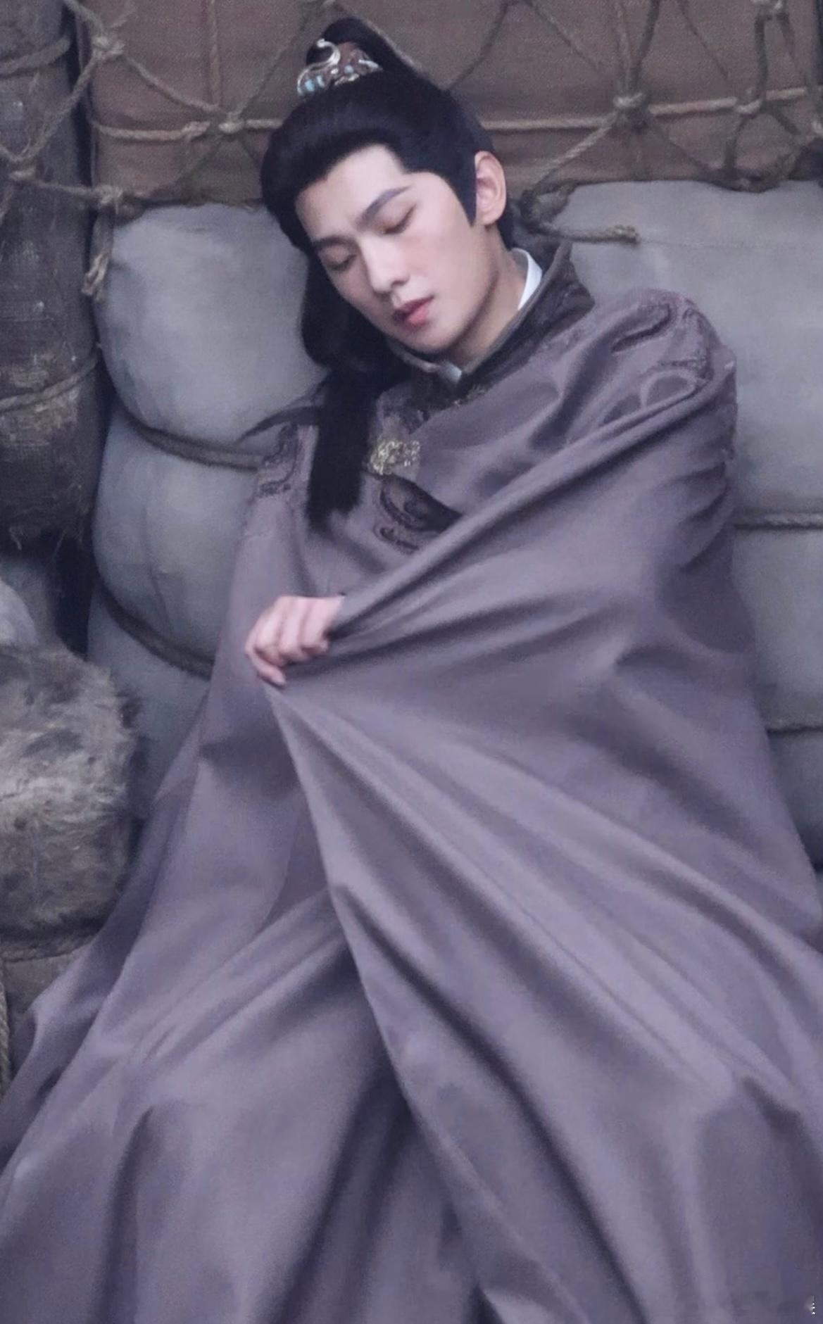 杨洋原声台词好稳杨洋不让江山原声台词 这台词爆发力听得俺直接一秒入戏了所以《不让