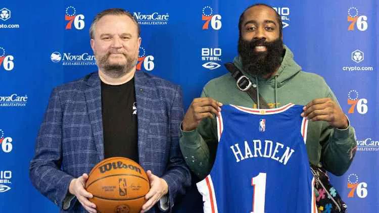 ESPN：哈登犯职场大忌，在NBA很可能面临失业。
    周一在北京宣传阿迪，
