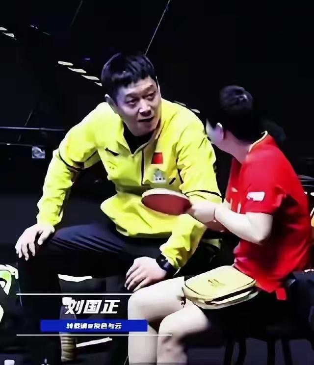coco：莎莎！
莎：嗯，师父有事？

coco：感觉你最近瘦了许多。
莎：真的