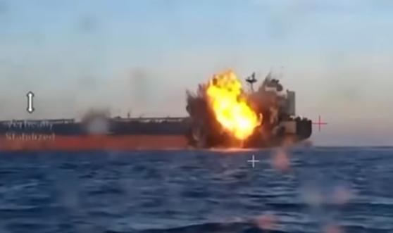 乌克兰针对黑海上的俄罗斯油轮袭击为什么一定要在土耳其专属经济区内？
乌克兰连续在