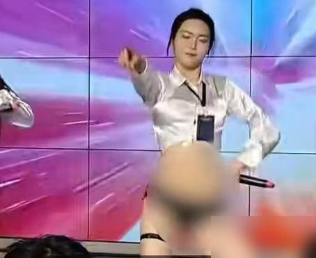 现在打歌舞台的底线，是被女团拽没的吗？
aespa的Giselle最近舞台，衣