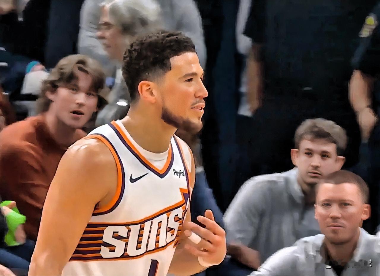 太阳老板公开为布克撑腰：完全支持布克，昨日裁判的表现对联盟形象很不好！

今年的