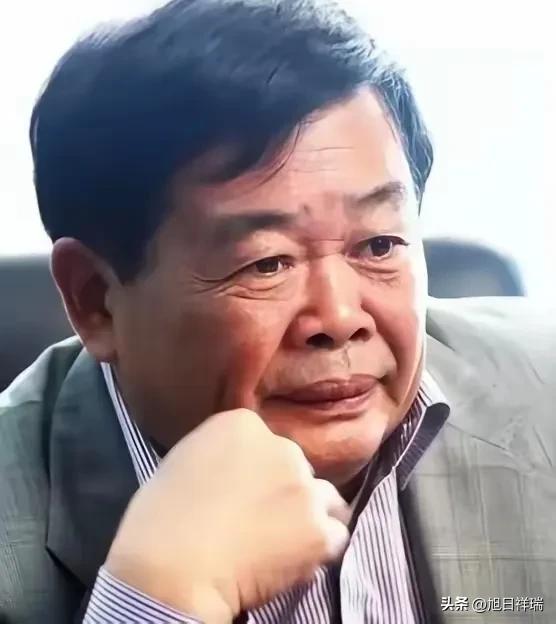7岁女孩肾衰竭，曹德旺掏100万救人，康复后女孩却求医生开假证明：不这样哪来的钱