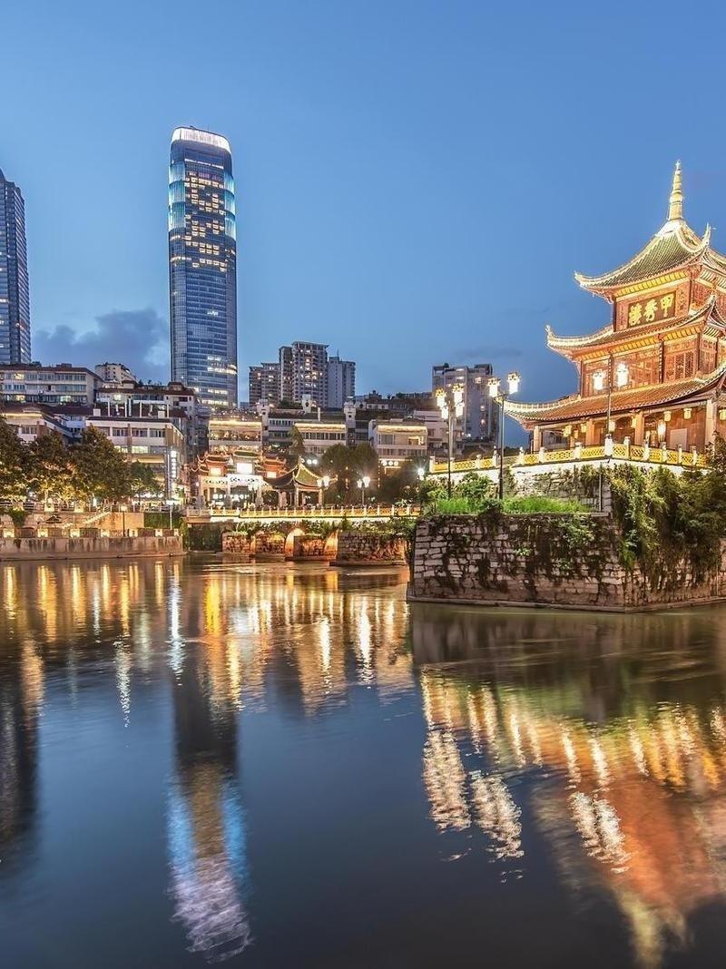 买的新房闲置没住，几年后推开门，里面居然住着一大家子陌生人，还理直气壮地甩出一份