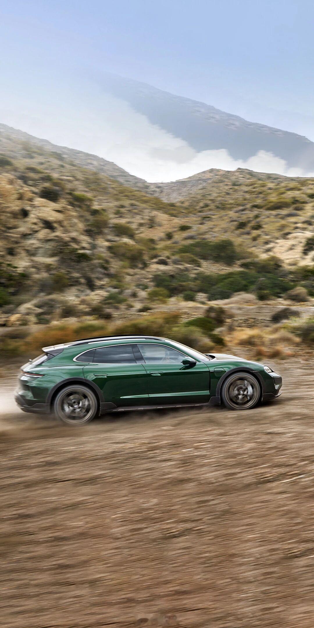 睡了一晚上，见鬼，梦见自己买了辆Taycan，果然梦里啥都有