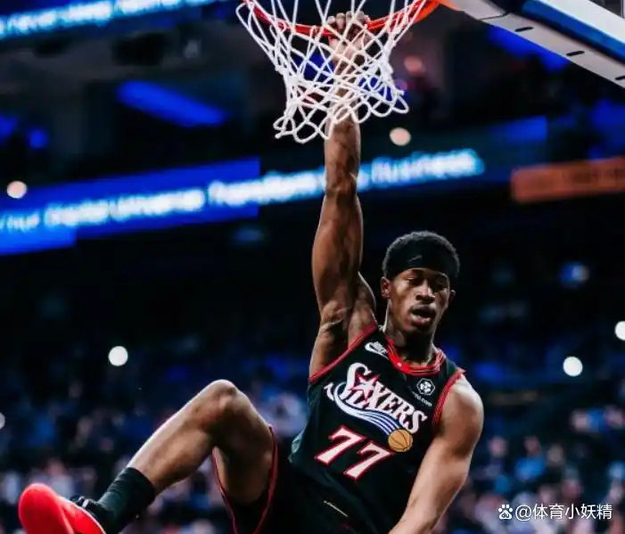 3月24日NBA常规赛，费城76人103-123不敌俄克拉荷马雷霆。76人新星埃