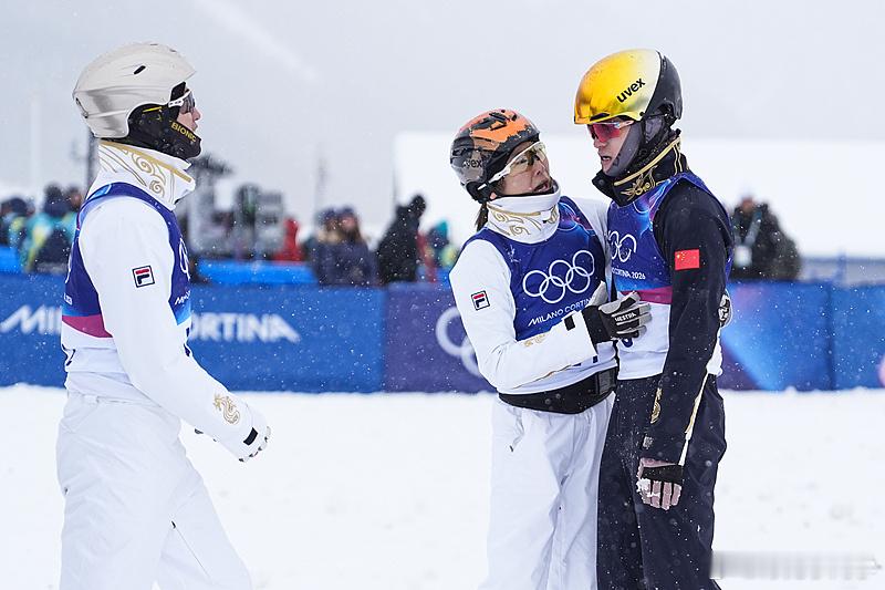 为何由第一次参加奥运会的李天马压阵，而不是经验更丰富、刚夺得男子个人冠军的王心迪