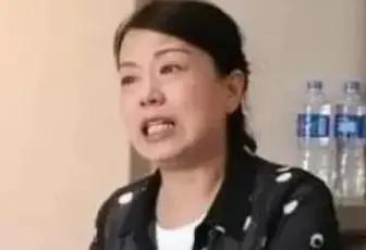 每年六一，她都会扎心的痛

有人说，
每年的6月1日，
她都会扎心的痛。
一场无