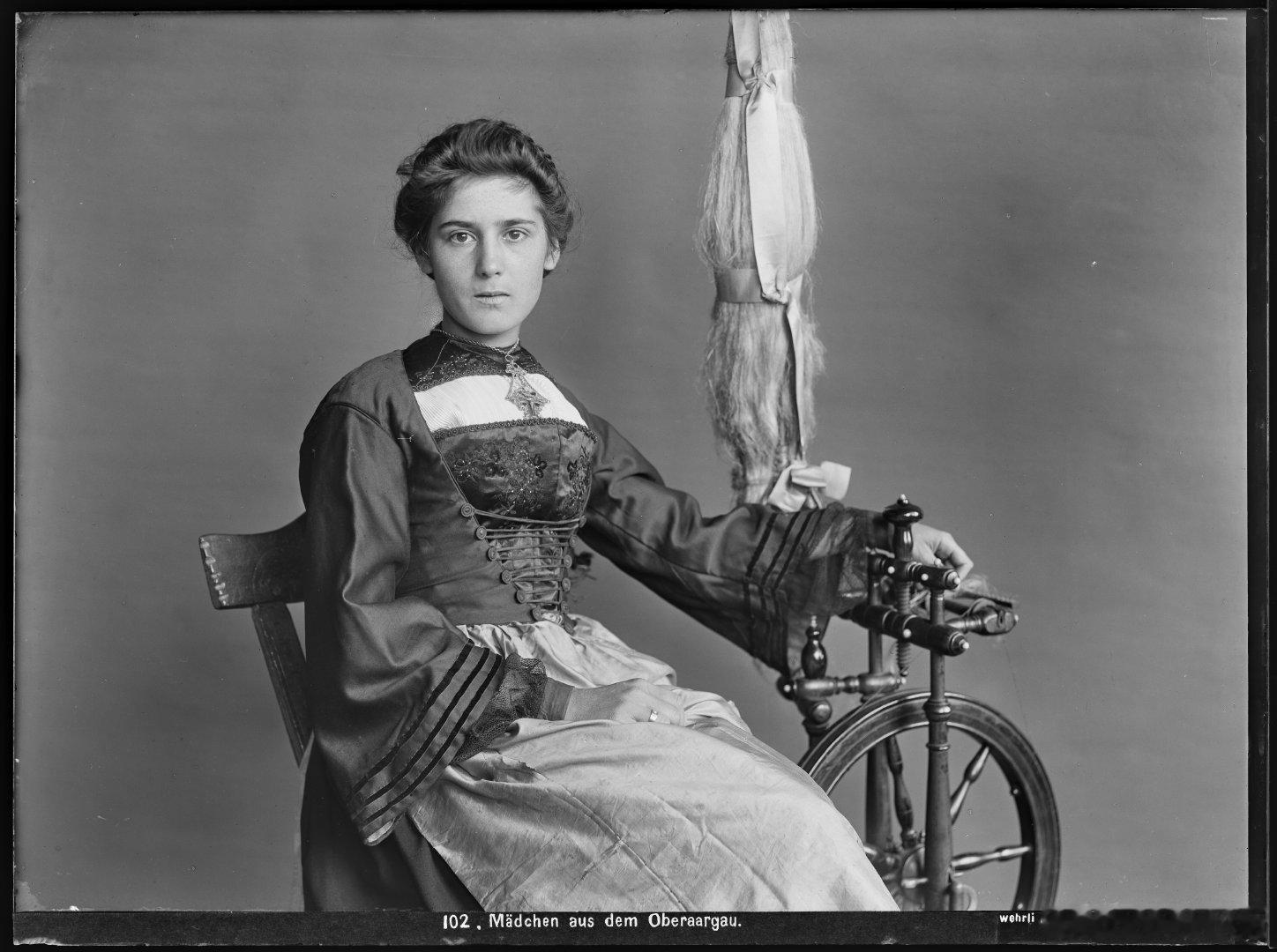 历史知识  历史人物 瑞士医生、登山家、摄影师汉斯·布伦（Hans Brun，1