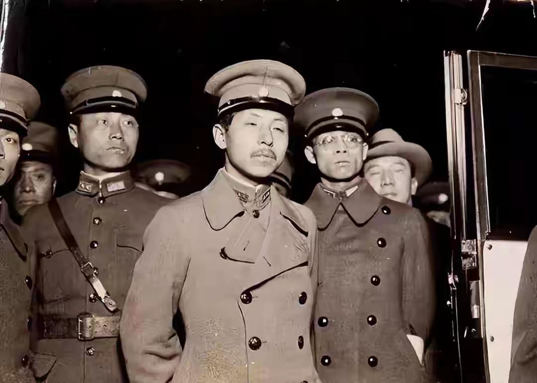 张学良晚年说：这辈子最后悔的事，杀了一个早就看透蒋介石的人。

这话听着是不是有