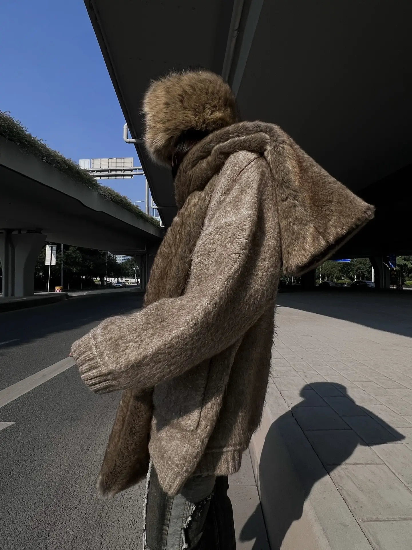 我说我是女人 你到处说我是野人。