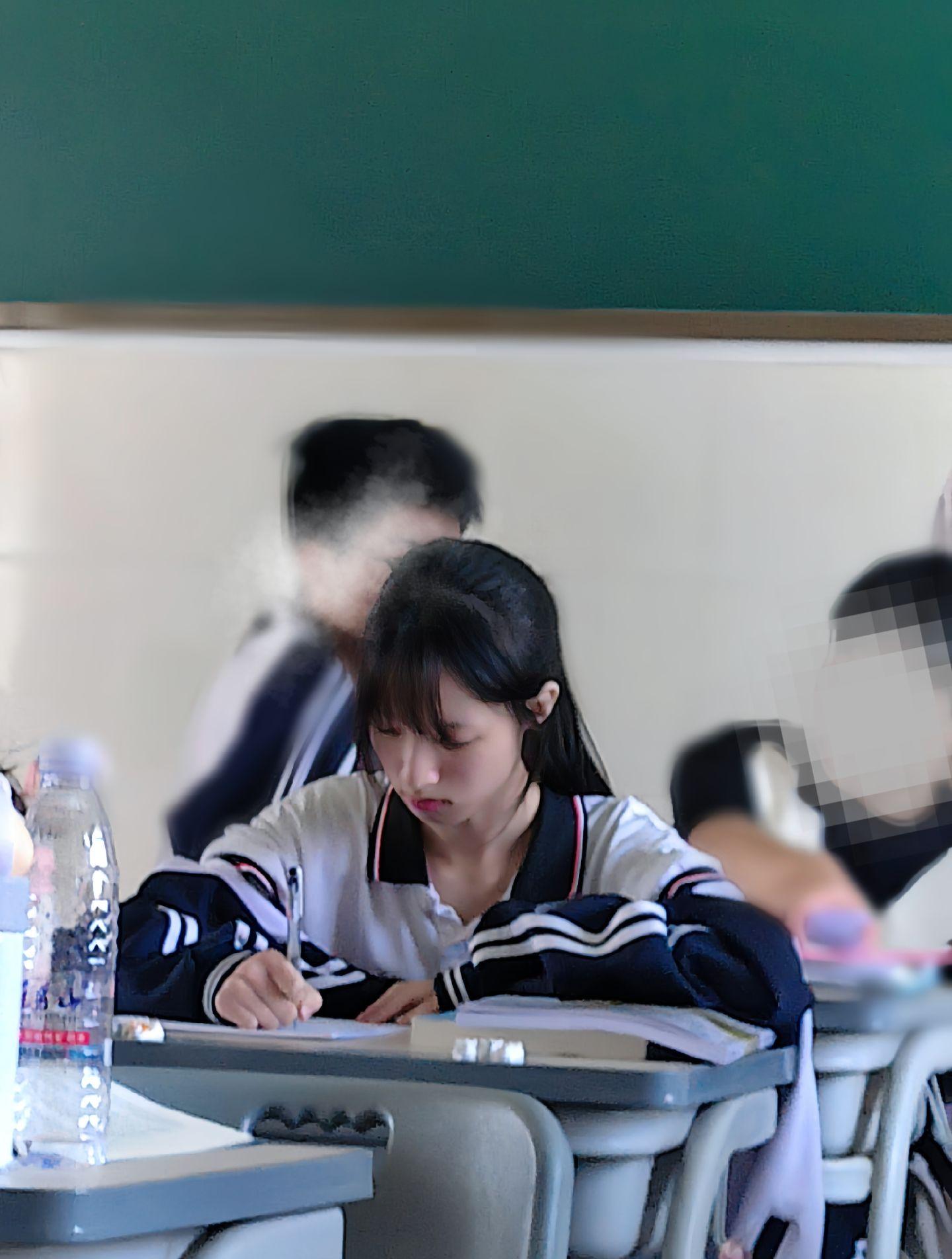 “总想要透过你眼睛”