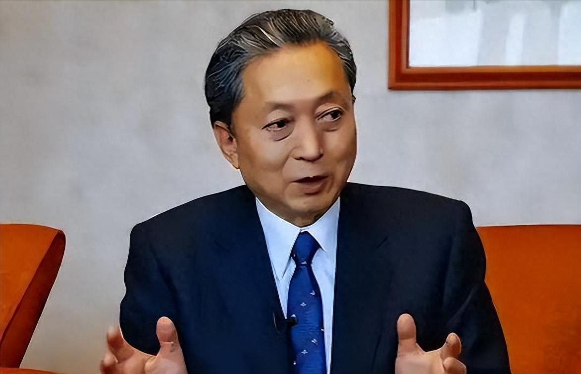 高市连夜通告备战，要打谁？鸠山由纪夫“联中抗美”，震动全场。
 
近期日本政坛出