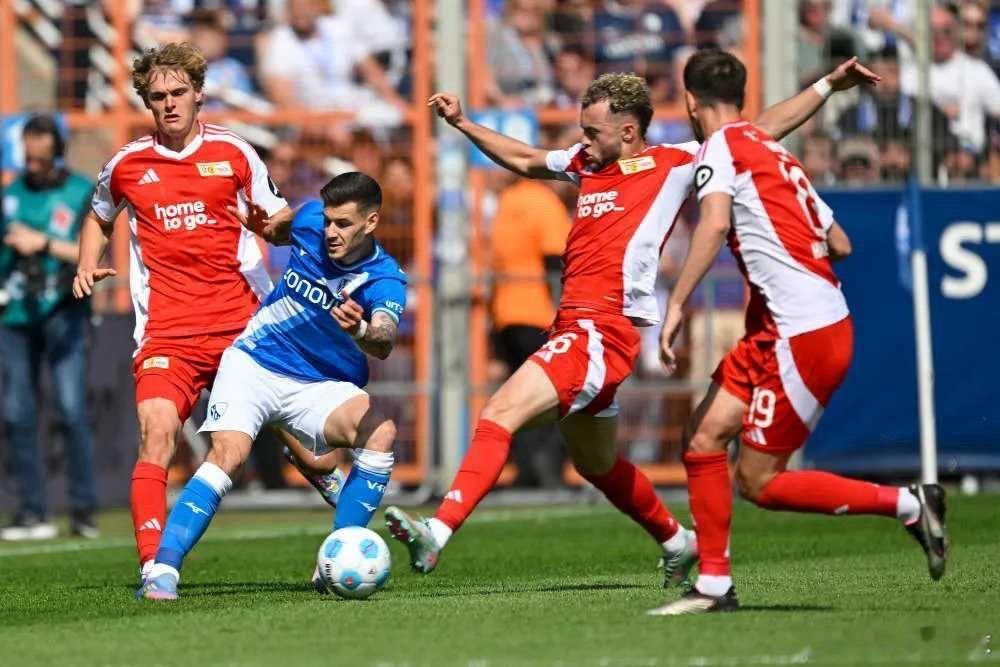 弗赖堡势不可挡的魔鬼主场北京时间4月10日凌晨03:00，欧罗巴联赛四分之一决赛