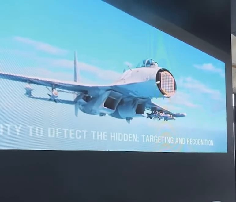 俄罗斯红星台报道中出现一种可以用于升级Su-35S/E的有源相控阵雷达天线，看起