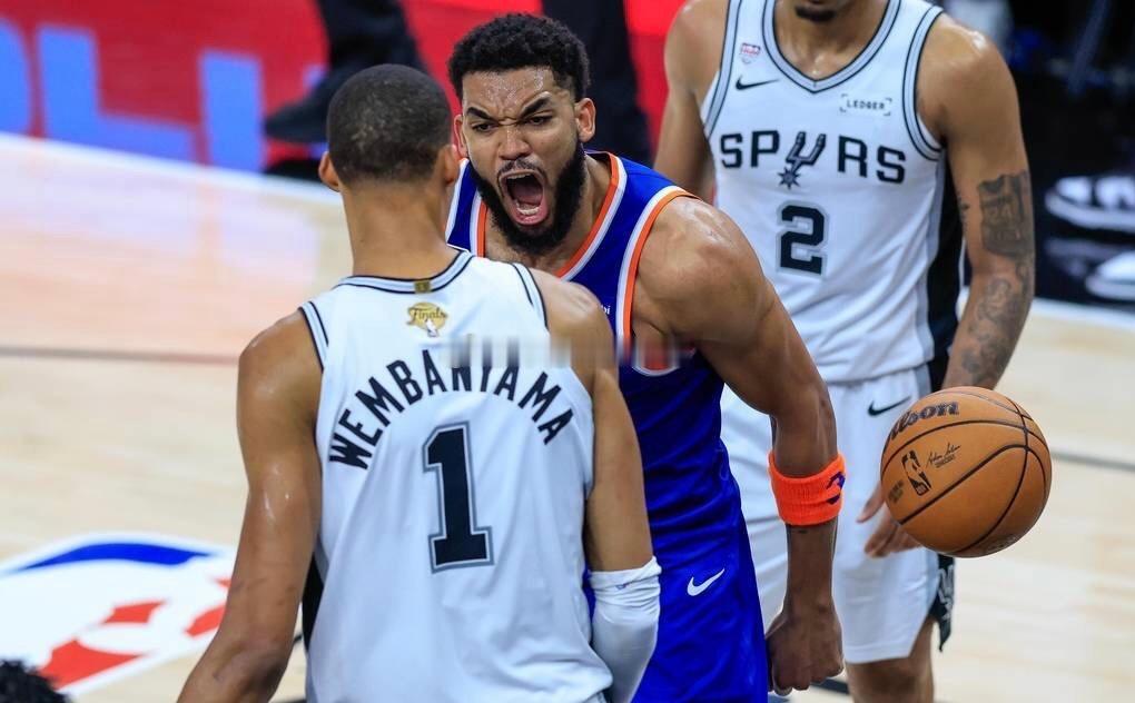 NBA总决赛唐斯打爆文班尼克斯2比0马刺美媒最新报道，唐斯总决赛前两战场均交出1