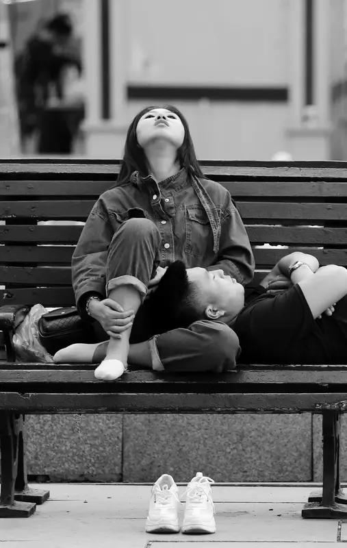 感觉累了的时候，我有不少办法给自己“充电”。要是身体累，我会啥也不干，泡杯茶，听