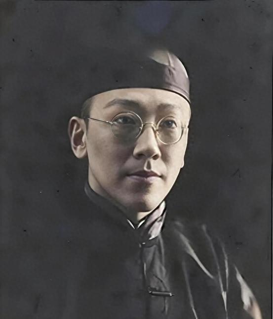 袁克文曾劝袁世凯不要称帝，袁世凯却怒斥儿子：我是为了你们的未来，你给我滚出去！