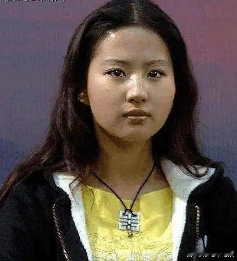 刘亦菲早期居然长这样 ​​​