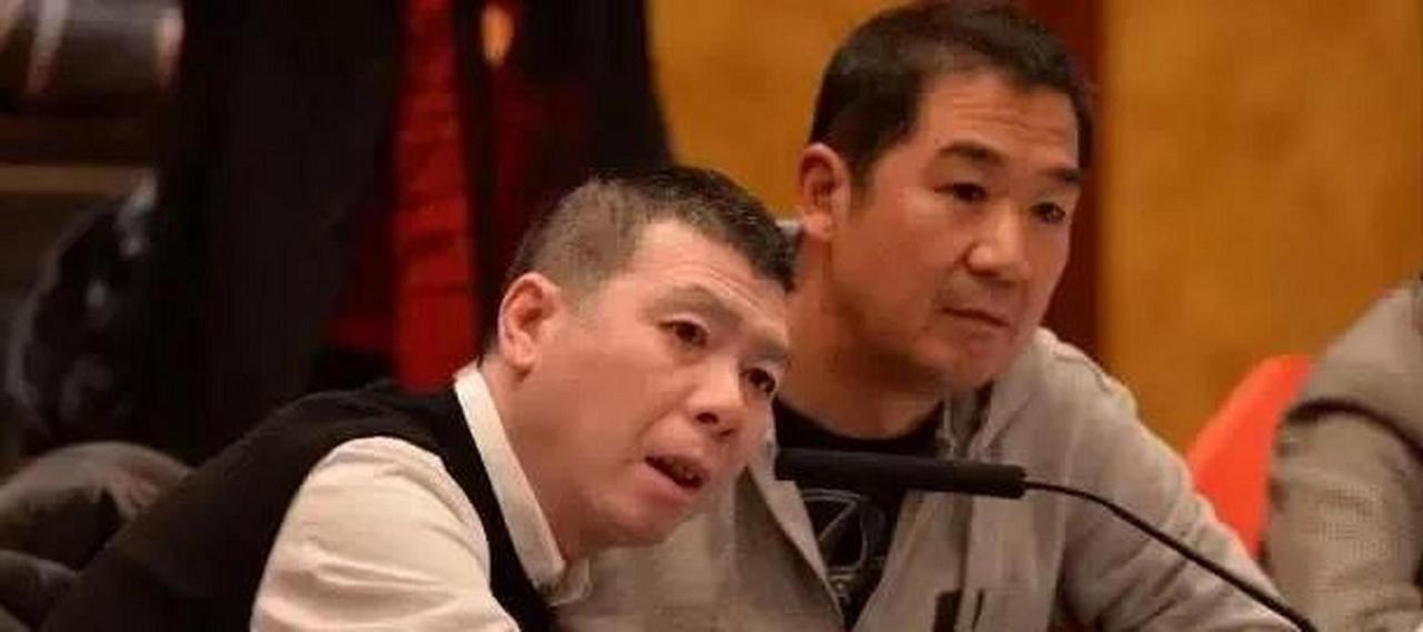用繁体字取代简体字？这是张国立和冯小刚在2015年提出的建议，两人的建议引起轩然