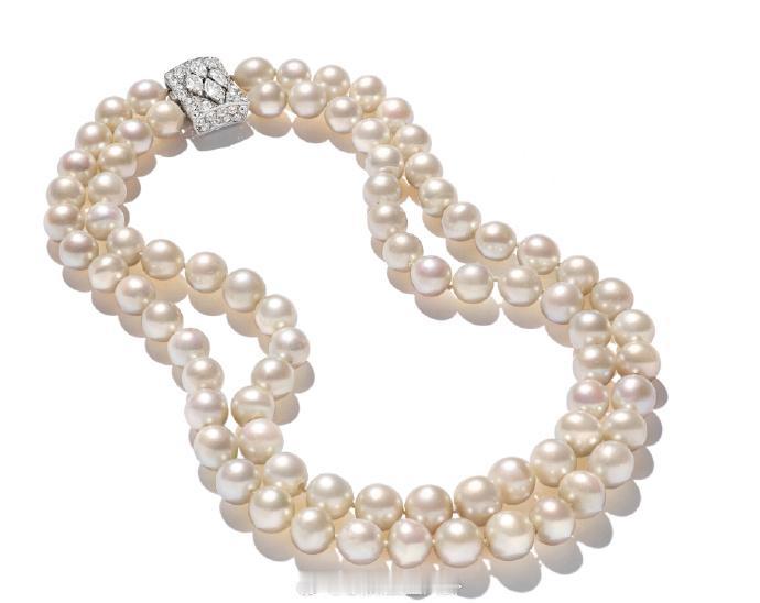 曾属于罗斯柴尔德男爵夫人杰曼的珍珠项链，由卡地亚在1925年制作，由70颗天然珠