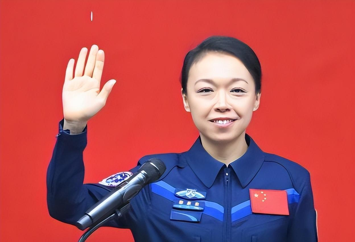 刚上太空仅一夜，炸出一堆牛鬼蛇神，香港航天员黎家盈刺痛了谁？

神舟二十三号升空
