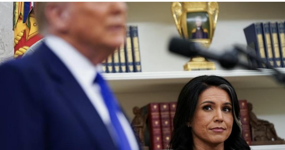 特朗普又在清除异己了。近期美国总统特朗普表示要撤换美国国家情报总监。

要知道管