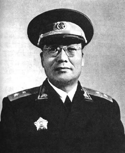 1960年的某个傍晚，中共"特工王"李克农，登门拜访老友韩练成。

落座不久，韩