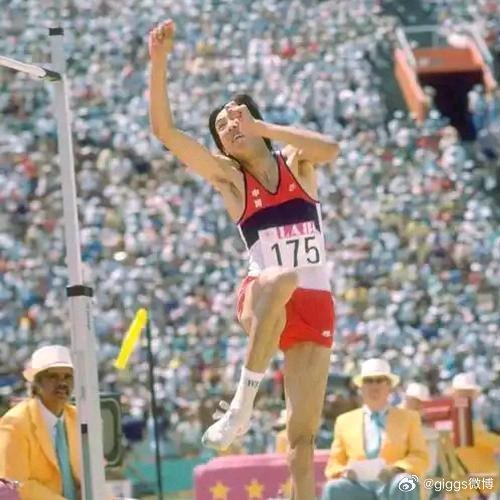 《男子跳高纪录：朱建华保持了41年。 女子铅球纪录：李梅素保持了37年。 女子铁