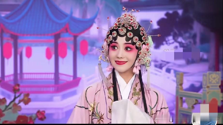 刘浩存在巜主角》中，她的表演值得赞扬，但也有不少人对她的演技颇有微词，说她的脸上