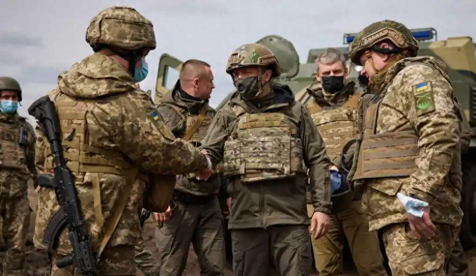 为什么俄乌战争中的俄军伤亡较大？
俄罗斯国内多家独立媒体早在战争开始，就一直记录