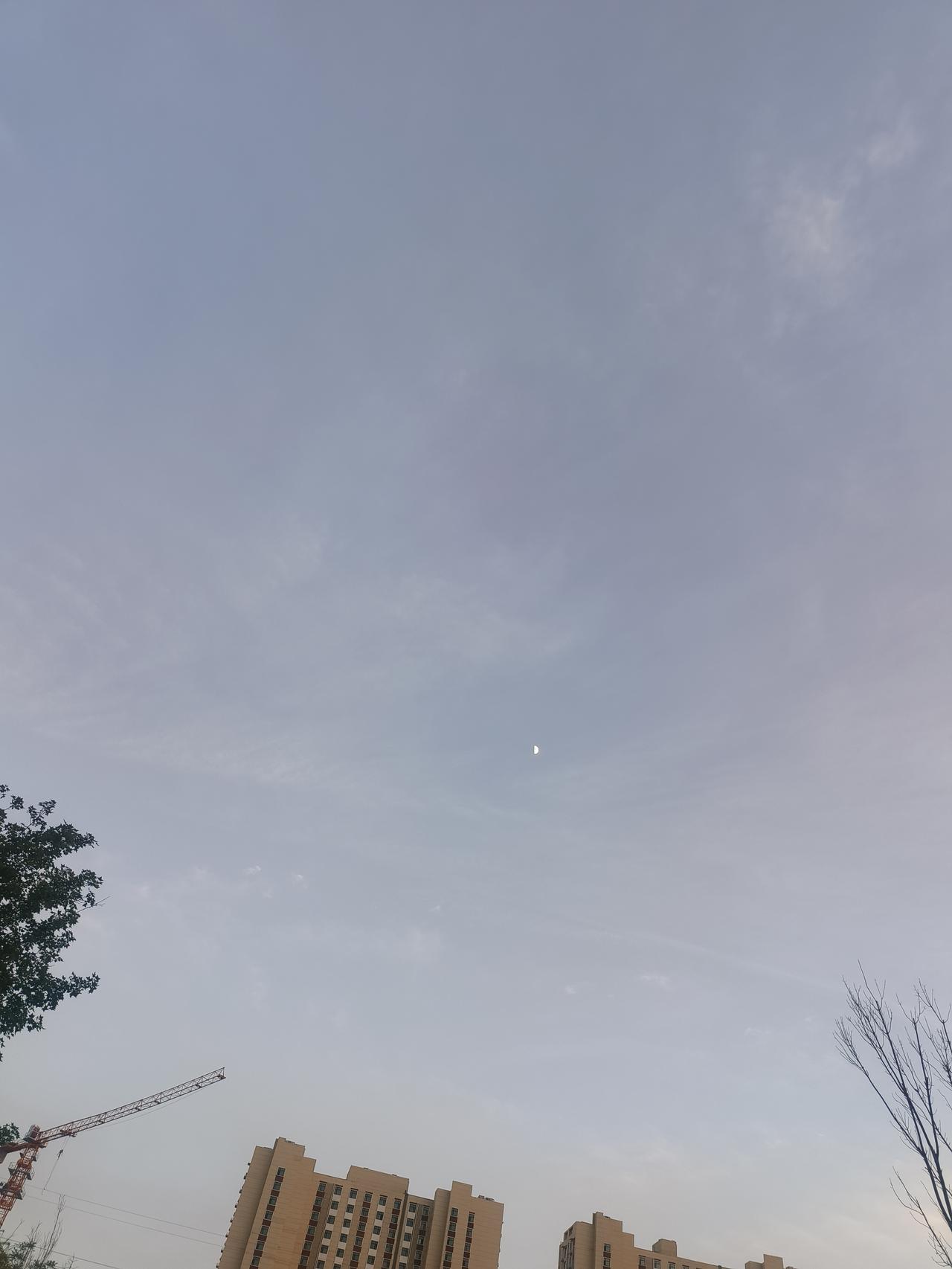 当有人担心你饿着，怕你冻着，怕你没有钱花，怕你受委屈，心疼你的时候，就说明在他心