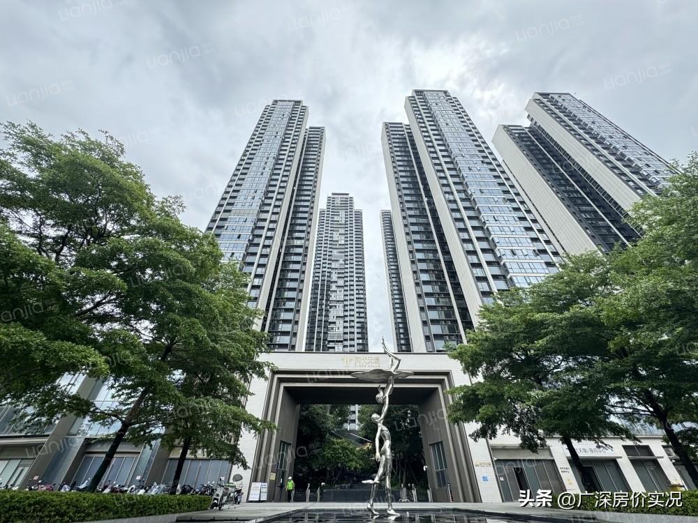 从350万跌到153万，49层的黄埔时代天境，劝你避雷

有读者问黄埔科学城的时