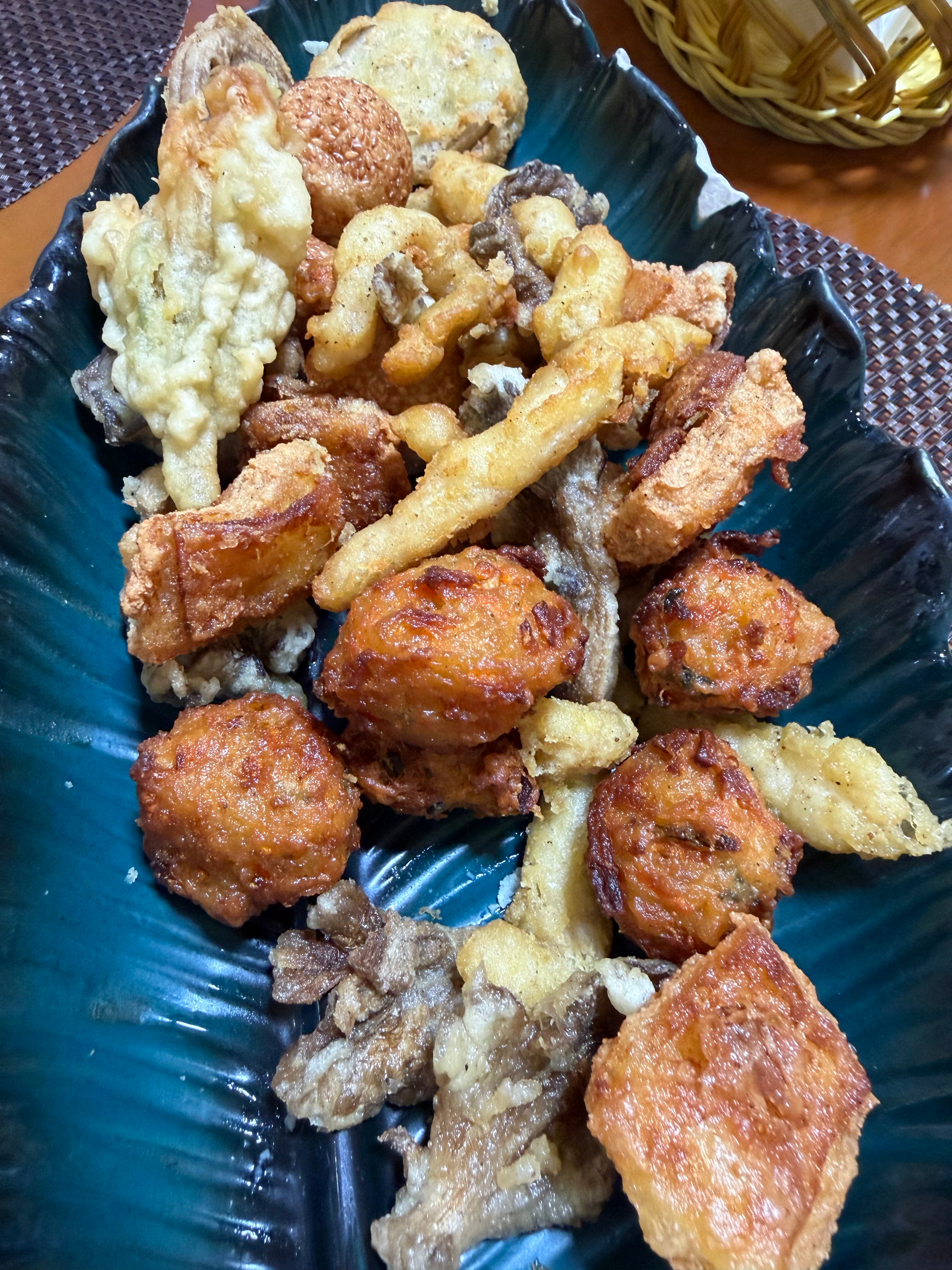 农家院小菜馆。非常家常的菜品～ 