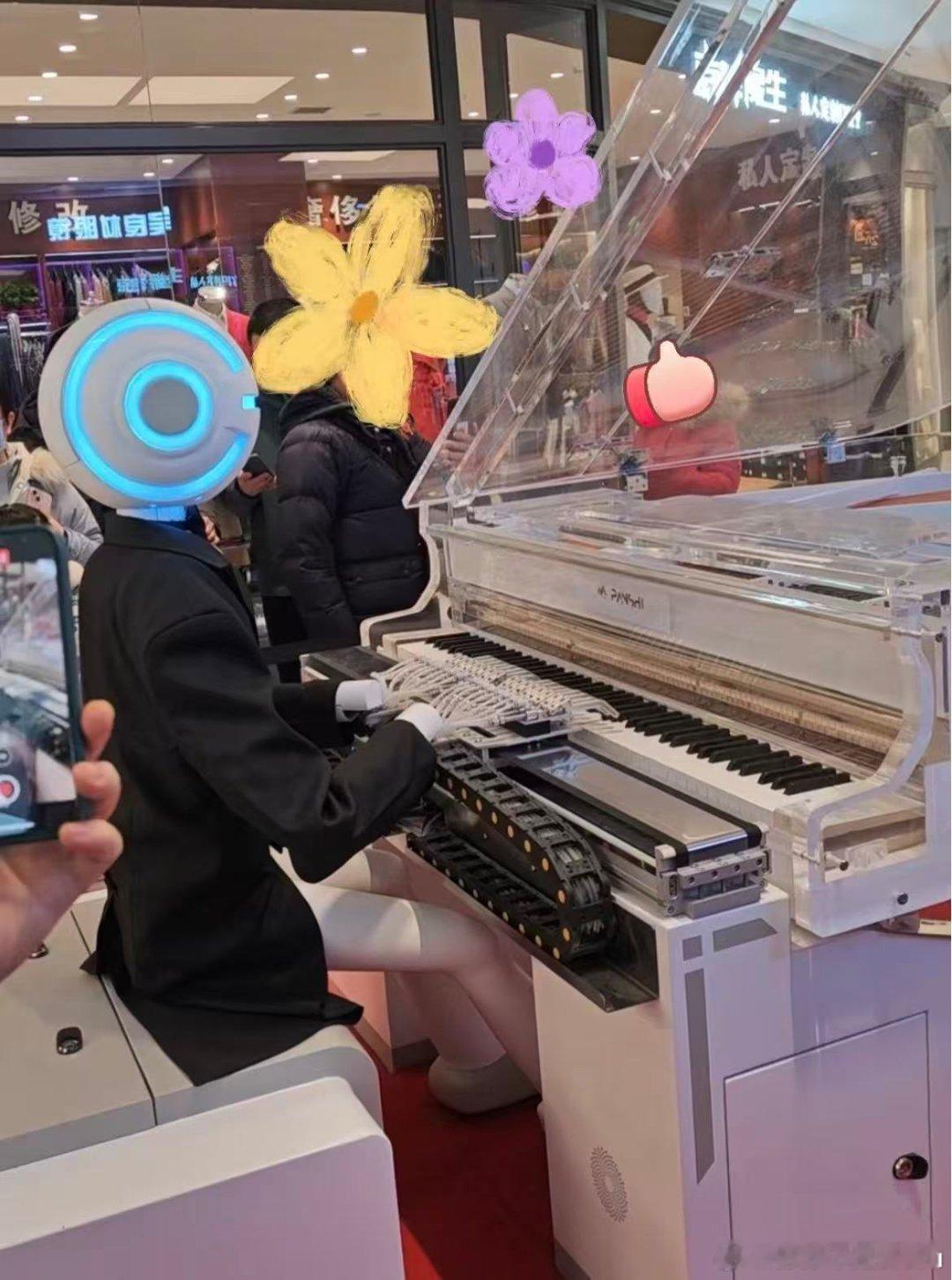 这次机器人成老艺术家了 不止会跳舞还能控场！春晚全机器人表演惊艳全场，艺术适应性