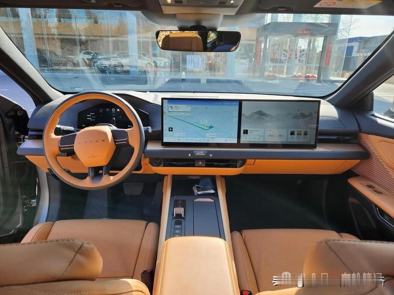 开车方向盘看不到我的雷克萨斯车标[打脸]