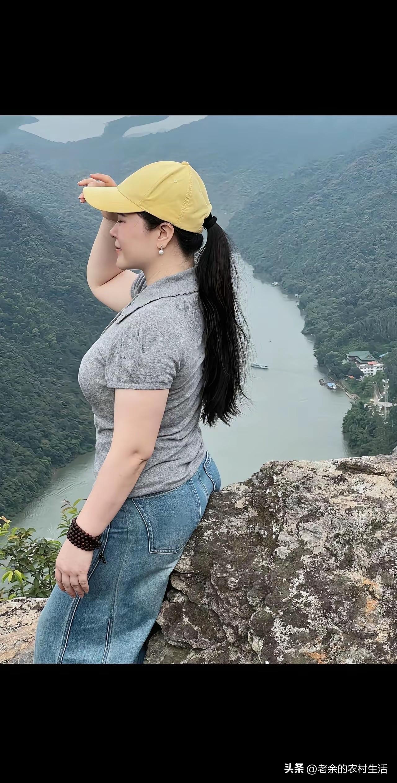 以前说在城里买了房子
是一件非常牛逼的一件事
到处炫耀
几个人在一起聊天的时候