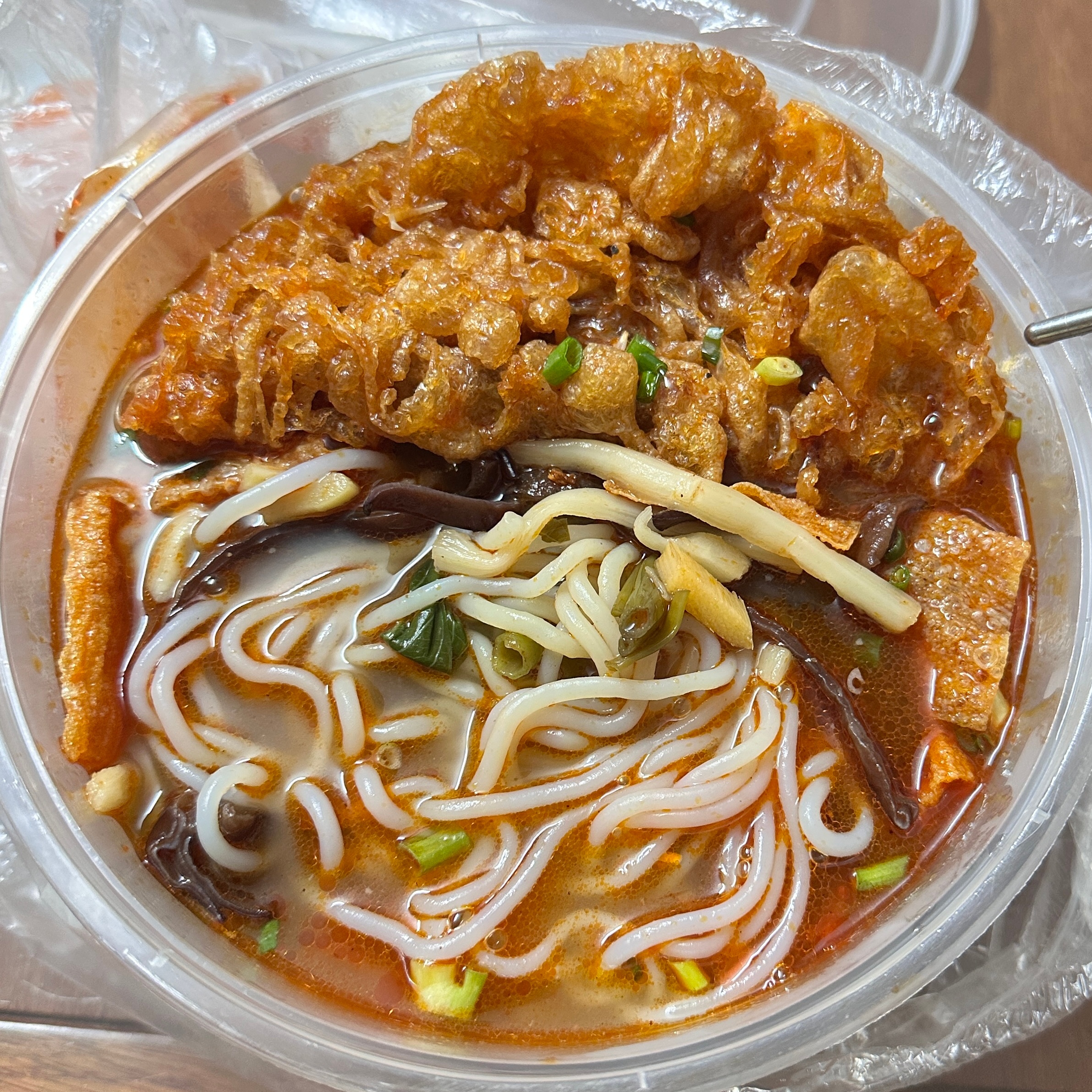 螺蛳粉配直播，美味之