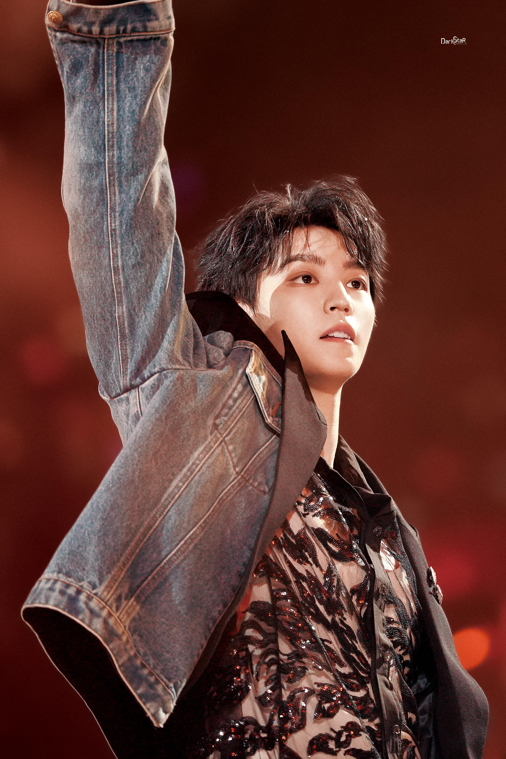王俊凯用歌曲向我们表达自己王俊凯向我们表达自己不必直白诉说心绪，王俊凯选择把所有