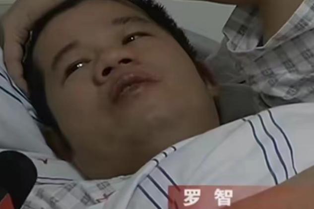 2013年，罗智无偿献血13年，后来他得了重病，急需50万治病。当地红十字会得知