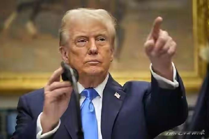 2025全球贸易动静大！WTO上调今年增长预期到2.4%，却把明年砍到0.5%，