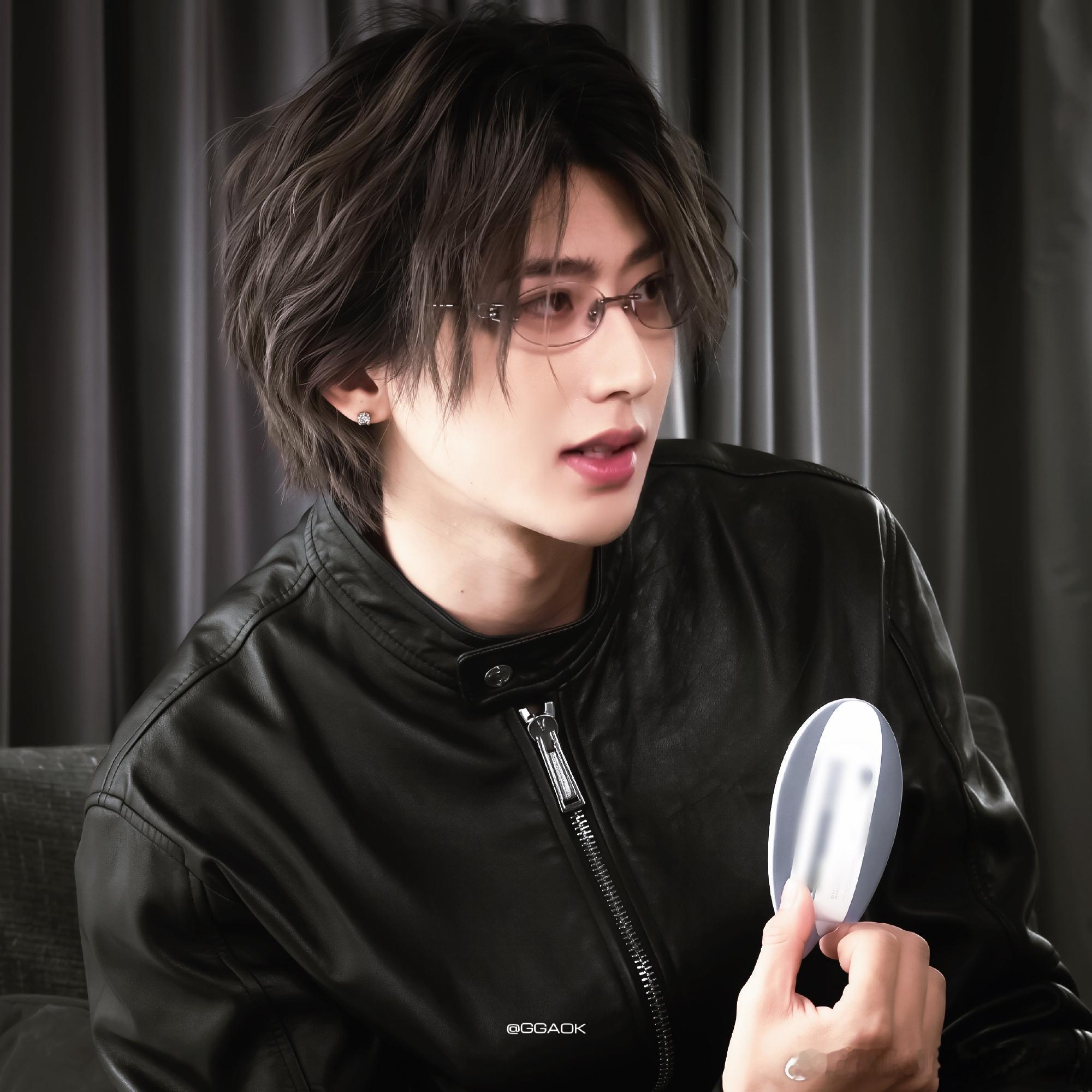 🖤蔡徐坤林里全球品牌代言人 🤍蔡徐坤全球首穿含金量 ♡₊⁺🍴𓇬◌۫𝗦?