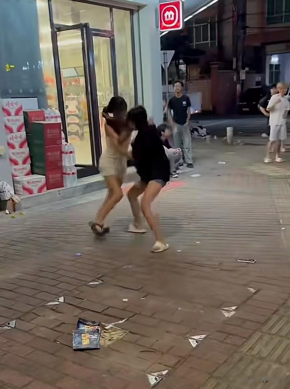 现在的小女生都文武双全