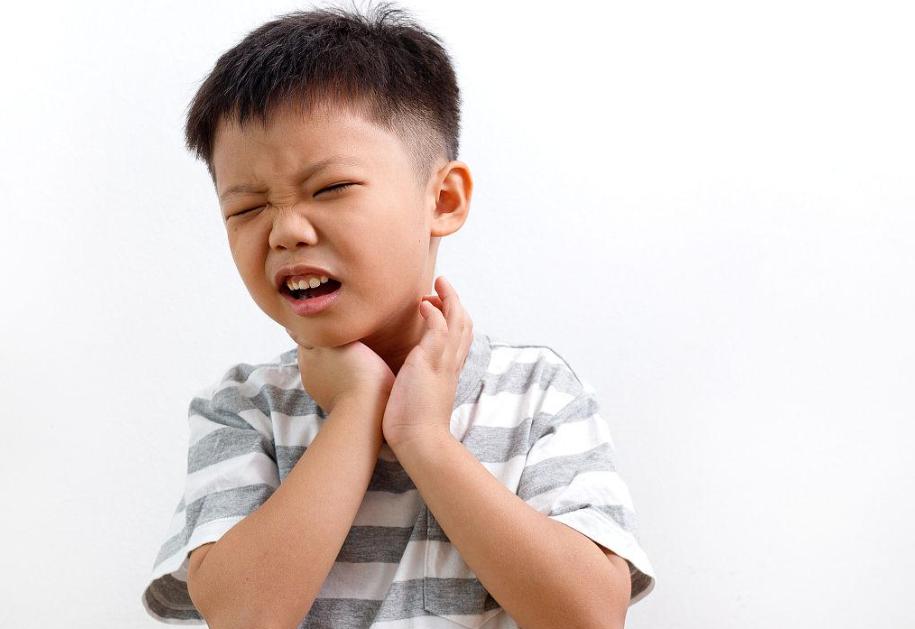 6岁儿子嗓子疼，母亲喂感冒药1小时后死亡？医生怒斥:这不是感冒

“怎么会这样，