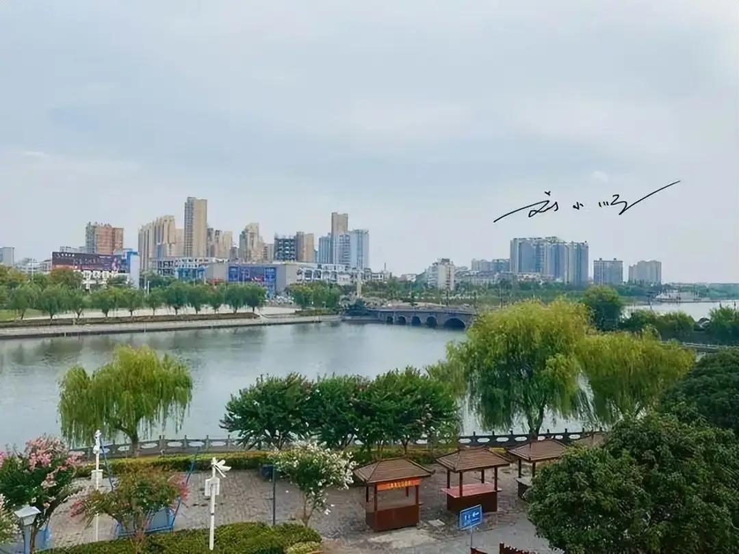 湖北荆州为什么发展得不温不火？

湖北荆州古称江陵、郢都，是首批国家历史文化名城