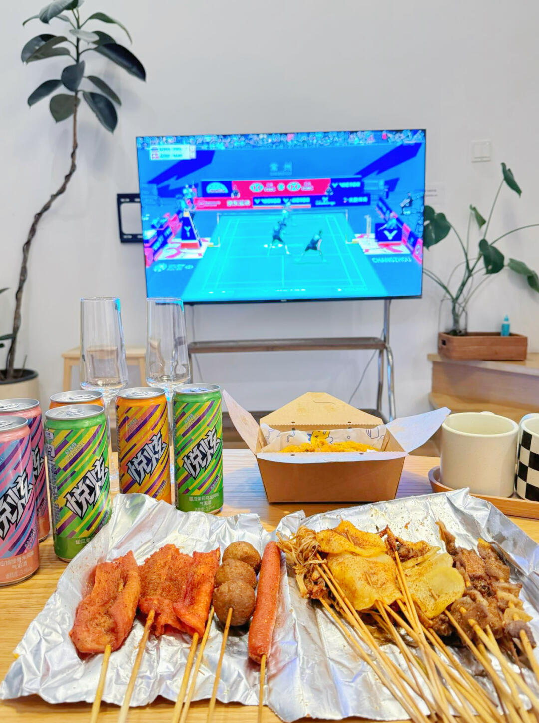 夏日宅家观赛的快乐密码，是悦炫气泡酒给的