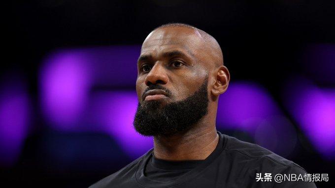 NBA情报局 8月17日讯

多项独一档的历史级数据摆在眼前，詹姆斯是当之无愧的